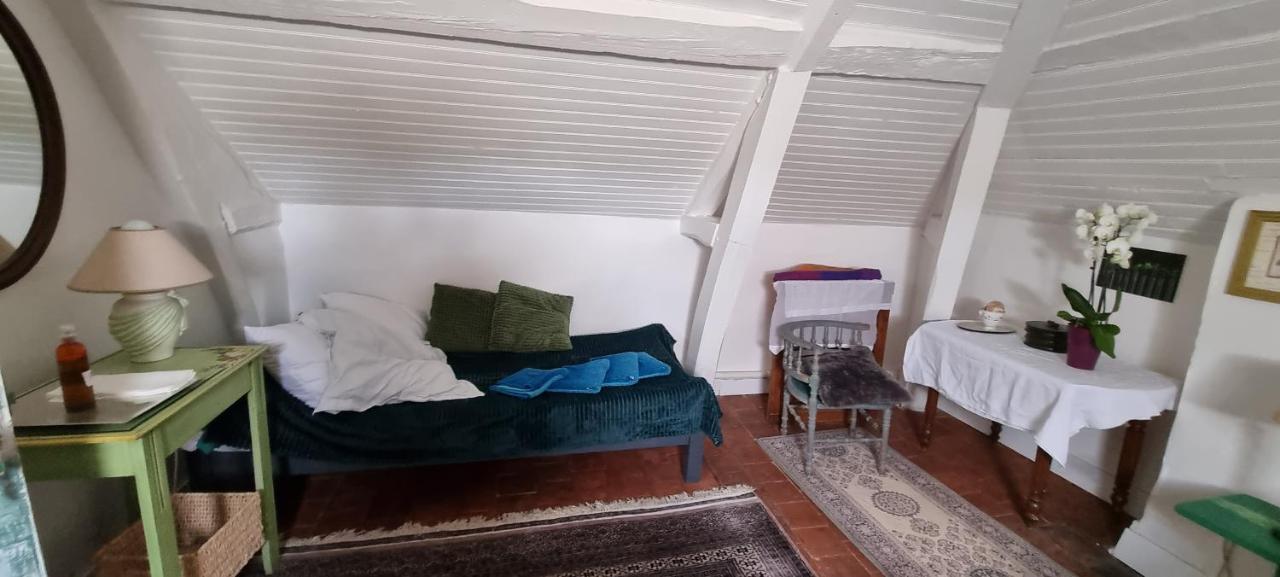 Chambre D'Hotes Les Jardins De Marie, Sci Charles III Bernay  Exterior photo