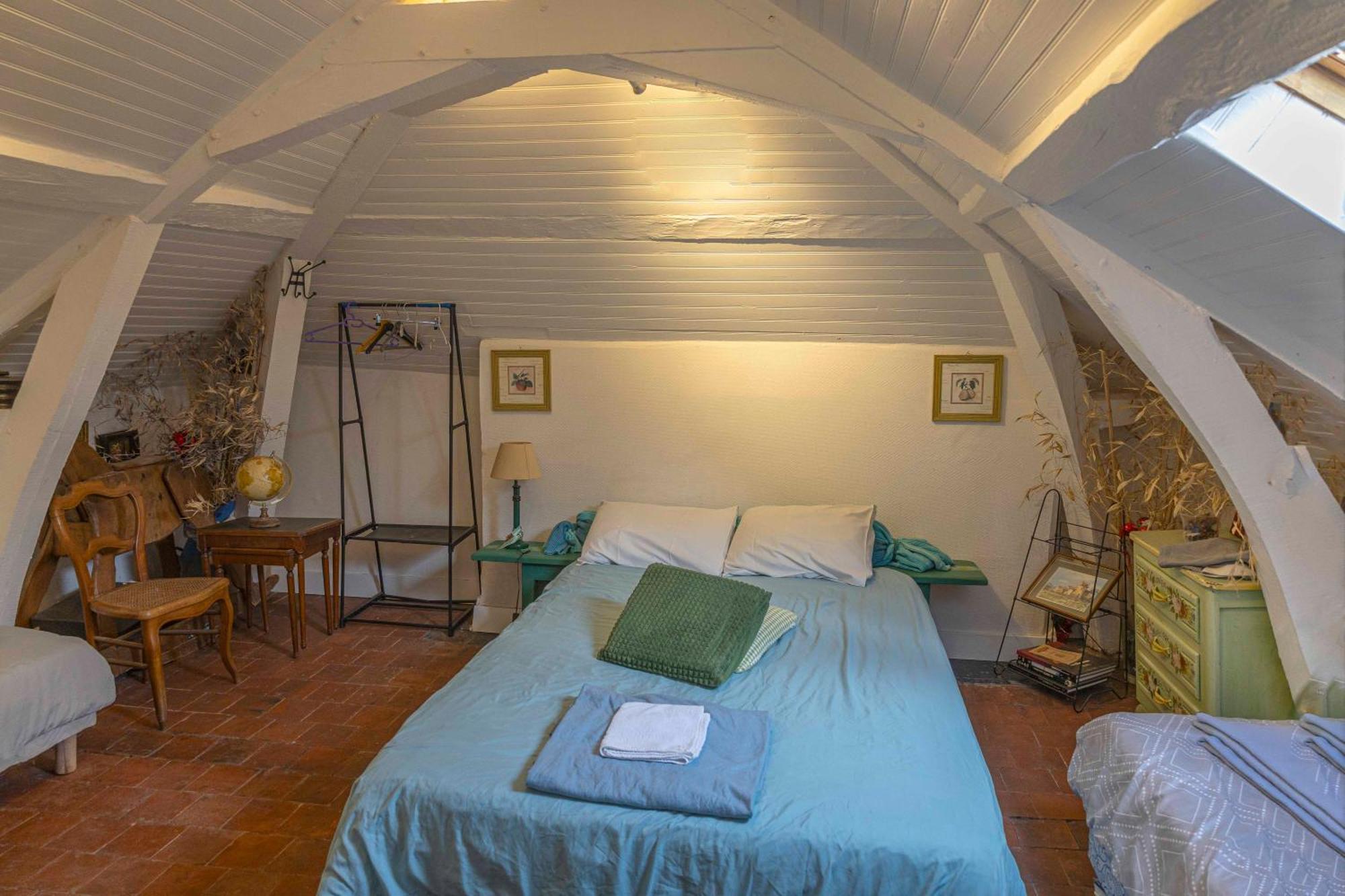 Chambre D'Hotes Les Jardins De Marie, Sci Charles III Bernay  Exterior photo