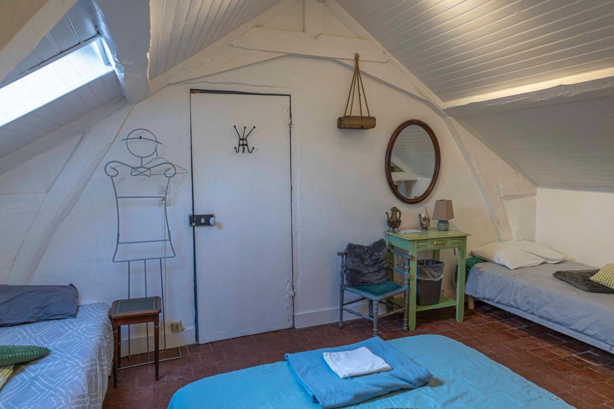 Chambre D'Hotes Les Jardins De Marie, Sci Charles III Bernay  Exterior photo